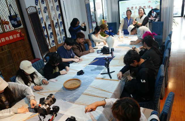 乐道拾遗 匠心筑遗 2024“放松去 乐享会 人文游” 之非遗寻迹研学活动圆满落幕(图14) 乐道拾遗 匠心筑遗 2024“放松去 乐享会 人文游” 之非遗寻迹研学活动圆满落幕(图14)